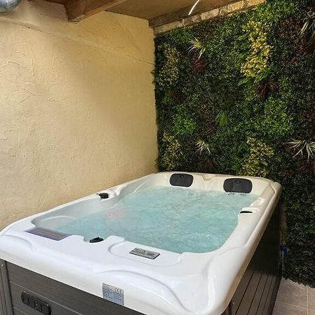 Luxury Room - Havre De Paix Avec Jacuzzi Prive Bar-le-Duc Kültér fotó