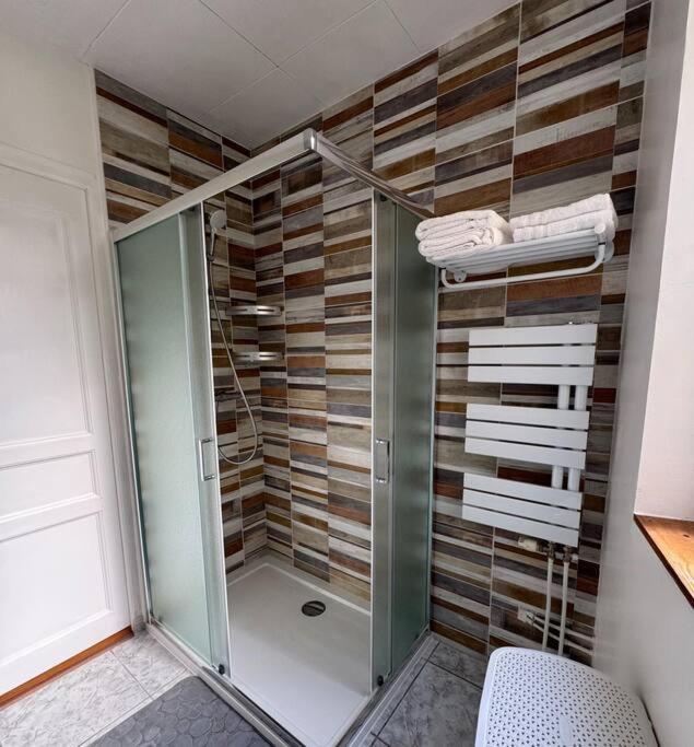 Luxury Room - Havre De Paix Avec Jacuzzi Prive Bar-le-Duc Kültér fotó