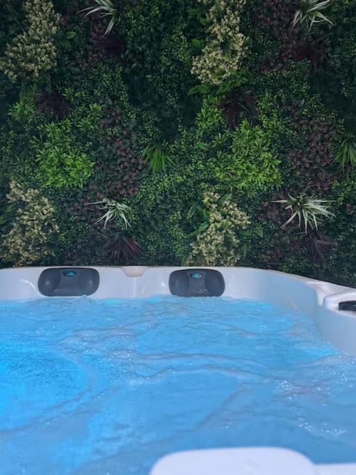 Luxury Room - Havre De Paix Avec Jacuzzi Prive Bar-le-Duc Kültér fotó